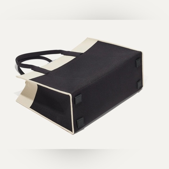 Rothys The Classic Tote in Luna NWT - Picture 2 of 8